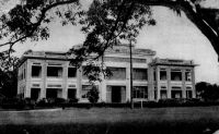 Douala, le Palais de justice - Le bâtiment a été construit en 1931.