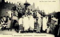 Bondoukou, Danse de kourouby - La danse du Kourouby est une fête qui marque la fin du mois sacré du Ramadhan dans la religion musulmane. On la célèbre la nuit du destin ou le jour du Laïlat ul kadr.