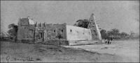 La mosquée de Kankan, vers 1900. Dessin d’époque de Gaston de Burggraff. – Kankan, fondée au XVIIème, est un regroupement de villages partageant des terres avoisinantes et un centre de commerce agricole. C’est aussi un centre religieux ; l’islamisation pourtant ancienne reste longtemps superficielle en Haute Guinée, sauf à Kankan. Samory, qui conquit la ville en 1879, contribua à affermir l’implantation de la religion musulmane en luttant contre les vestiges des cultes traditionnels. La France, en la personne du colonel Archinard, pris Kankan en 1891 et en fit la base arrière des expéditions contre l’Almany (commandeur de croyants, titre de Samory Touré). – « L’histoire dit bien qu’à la suite de la pointe poussée par le colonel Archinard, en 1891, Kankan devint la capitale d’une nouvelle province. En réalité, si ladite capitale n’avait été pourvue d’une solide garnison, le règne de son commandant eut été des plus éphémères. Il n’est pas un jour, où ce poste n’ait eu à échanger des coups de fusil avec les détachements de Samory. Parfois c’étaient les Sofis qui passaient le Milo, l’affluent du Niger sur les bords duquel se dressent les murs de Kankan ; mais le plus souvent l’attaque venait de notre côté ». Source : Baratier, Col., A travers l’Afrique, Paris, Arthème Fayard, 1908.
