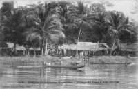 AOF, village au bord d'une rivière