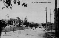 Dakar, la cathédrale du souvenir africain