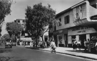 Dakar, avenue William Ponty - devenue peu après la disparition du président français avenue Georges Pompidou