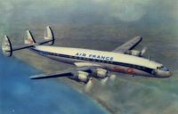 Lookheed Super Constellation - Air France -29.08.1960, 06:47, l'appareil immatriculé F-BHBC, qui faisait escale à Dakar en routre pour Abidjan, s'abime en mer au large des Mamelles. Les 63 occupants, dont le poète David Diop, périssent. La légende dakaroise a longtemps raconté qu’il s’agissait du dernier vol, voir du dernier atterrissage, avant la retraite du pilote qui aurait du regagner Paris en tant que passager. Elle disait aussi qu’il s’était parfaitement aligné sur la piste mais se serait mystèrieusement posé avant, dans la mer. Le rapport officiel sur cet accident, ou le résumé que l’on peut en trouver aujourd’hui, est plus laconique. « Le vol AF343 parti de Paris à destination d’Abidjan avait Dakar pour première escale. A l’approche de la capitale sénégalaise, l’équipage entreprend une première procédure d’atterrissage, mais doit l’interrompre en raison des intempéries. Déclinant la suggestion de se poser sur la piste 30 en ILS, le pilote s’en tient à son idée initiale et décide d’attendre que les conditions météo s’améliorent. L’attente est reconduite peu après 06 heures 41. Ayant signalé qu’il passait en vent arrière à 06 heures 47, l’avion disparaît dans une rafale de pluie et s’abime en mer à 2400 mètres du phare des Mamelles, un endroit où il y a 40 mètres de fond. » Le rapport conclut que les causes probables de l’accident n’ont pu être déterminées. L’appareil transportait 55 passagers et 8 membres d’équipage, aucun ne survécut. Le poète sénégalais David Diop et sa femme font partie de s victimes de cette catastrophe. Né à Bordeaux en 1927 d’un père sénégalais et d’une mère camerounaise, il avait étudié en France avant d’aller enseigner au lycée Maurice Delafosse à Dakar et à l’école normale de Kindia en Guinée Française.