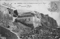 Dakar, îlle de Goree, la falaise et le Castel