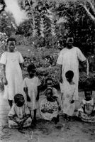 Togo, les petites filles noires à l'internat – Carte éditée par les Soeurs missionnaires de Notre-dame des Apportes, Vénissieux (Rhône).